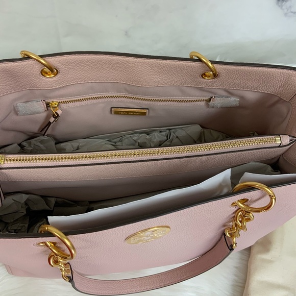 Tory Burch Large Everly Leather Tote - Picture 7 of 11